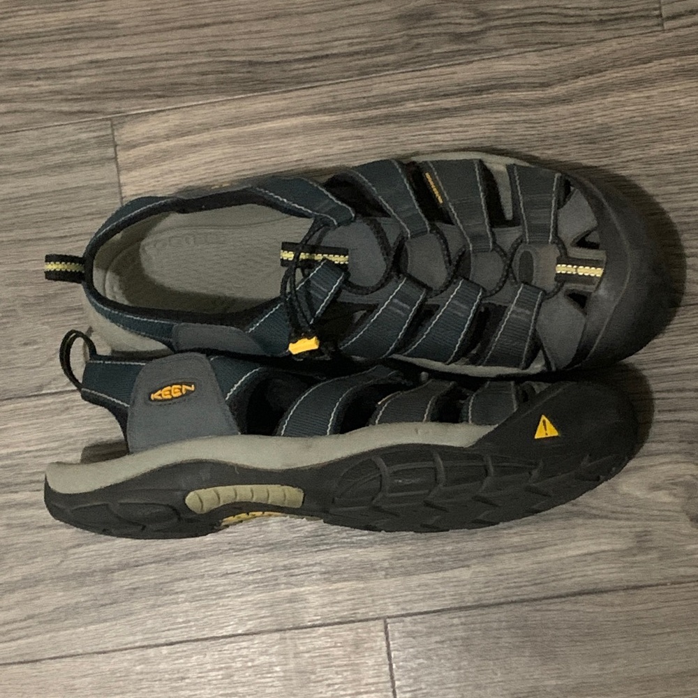 Keen Men's Black and Dark Gray Outdoor Sandals